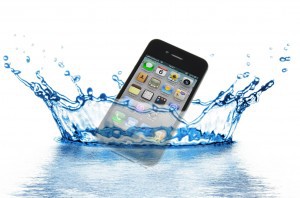 drop-iphone-water-300x198